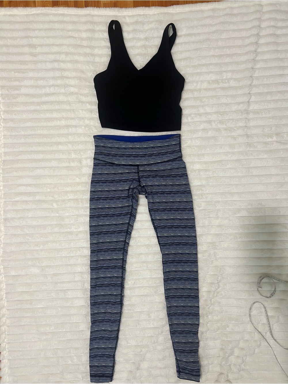 Lululemon Wunder Under Leggings Size 6 + Black Longline Sports Bra Set M